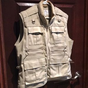 Tilley Endurable multi pocket vest